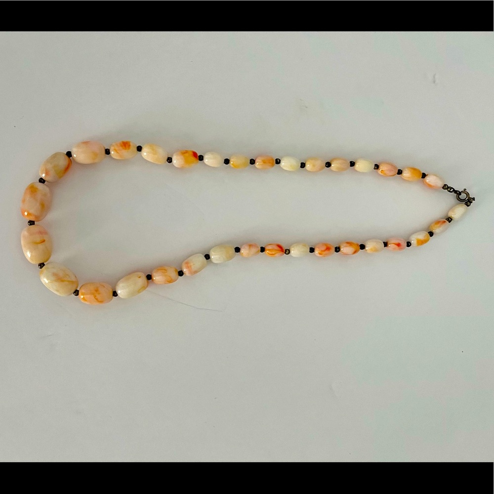 Glass bead necklace